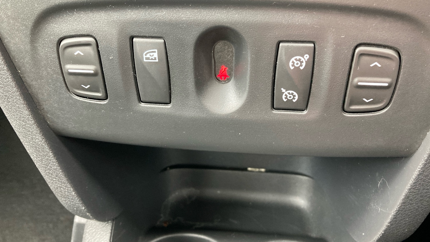 Used Dacia Sandero Stepway 2018 for sale - 76682266: Photo 24