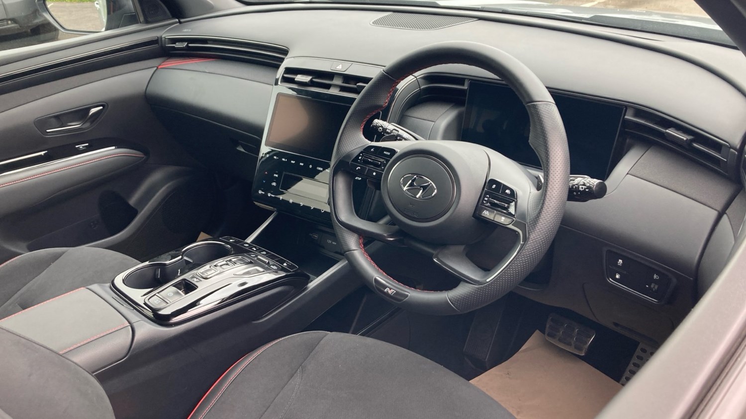 2024 Hyundai TUCSON 1.6 TGDi Plug-in Hybrid N Line 5dr 4WD Auto Estate Estate Hy - Picture 11 of 24