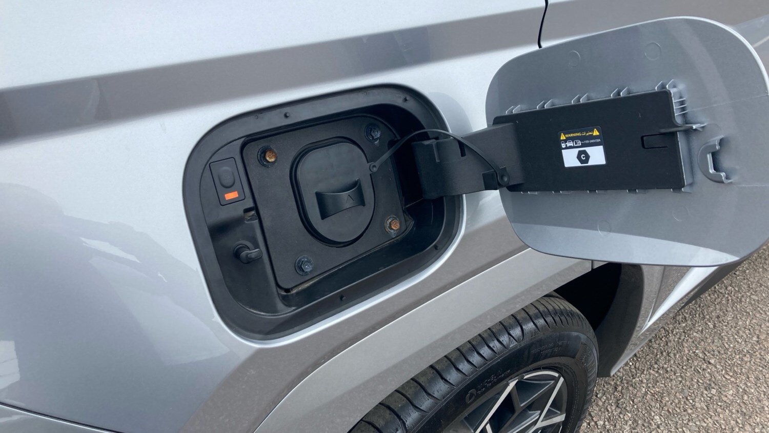2024 Hyundai TUCSON 1.6 TGDi Plug-in Hybrid N Line 5dr 4WD Auto Estate Estate Hy - Picture 21 of 24
