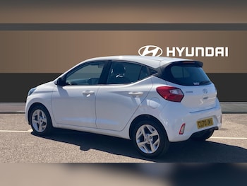 Used Hyundai i10 2020 for sale - 79403745: Photo