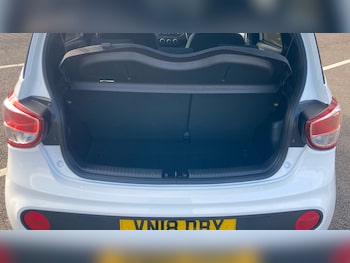 Used Hyundai i10 2018 for sale - 78269978: Photo