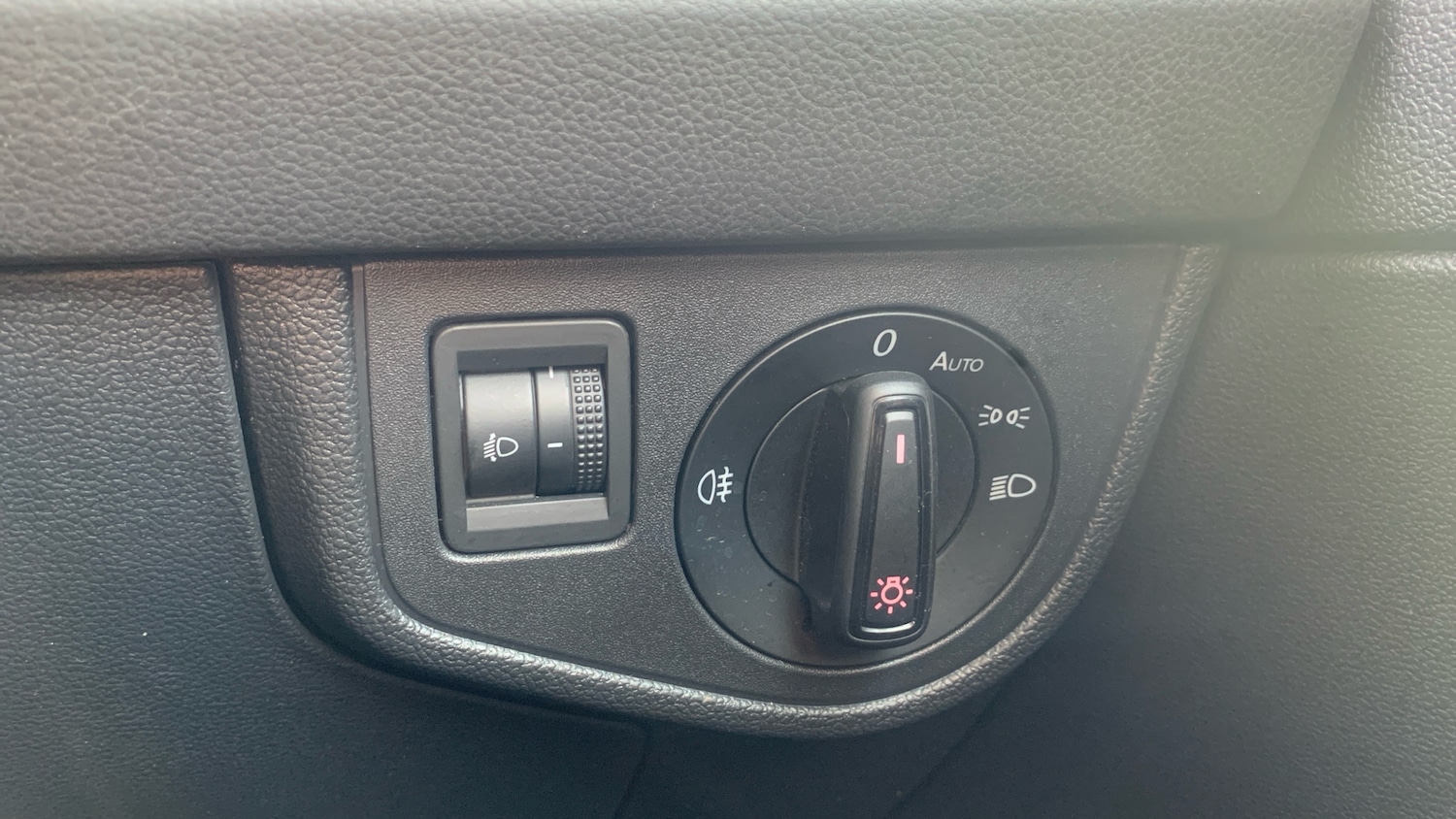 Used Volkswagen Polo 2019 for sale - 77973880: Photo 30