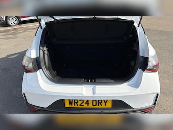 Used Hyundai i20 2024 for sale - 76129310: Photo 4