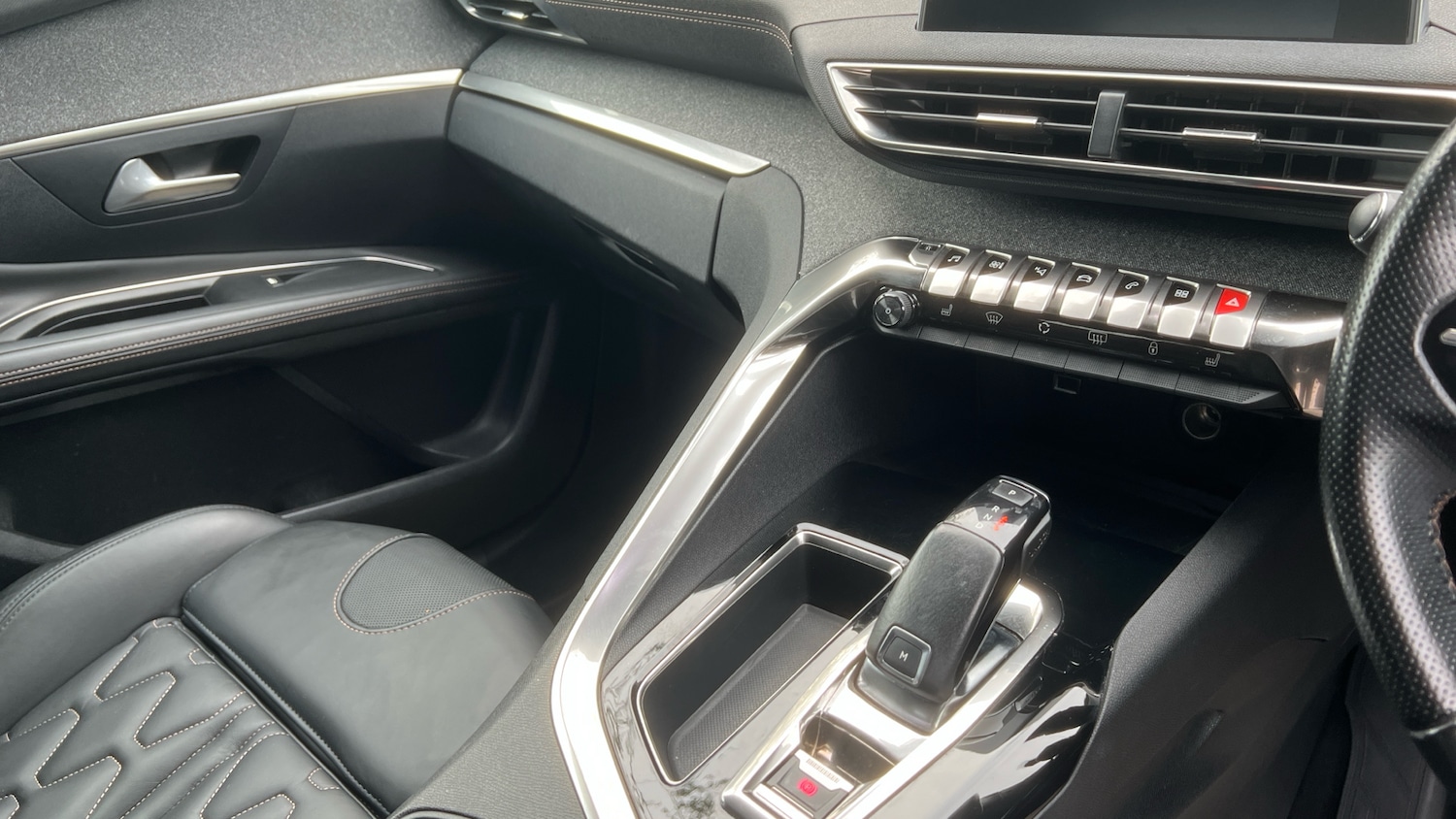 Used Peugeot 3008 2017 for sale - 76470898: Photo 14