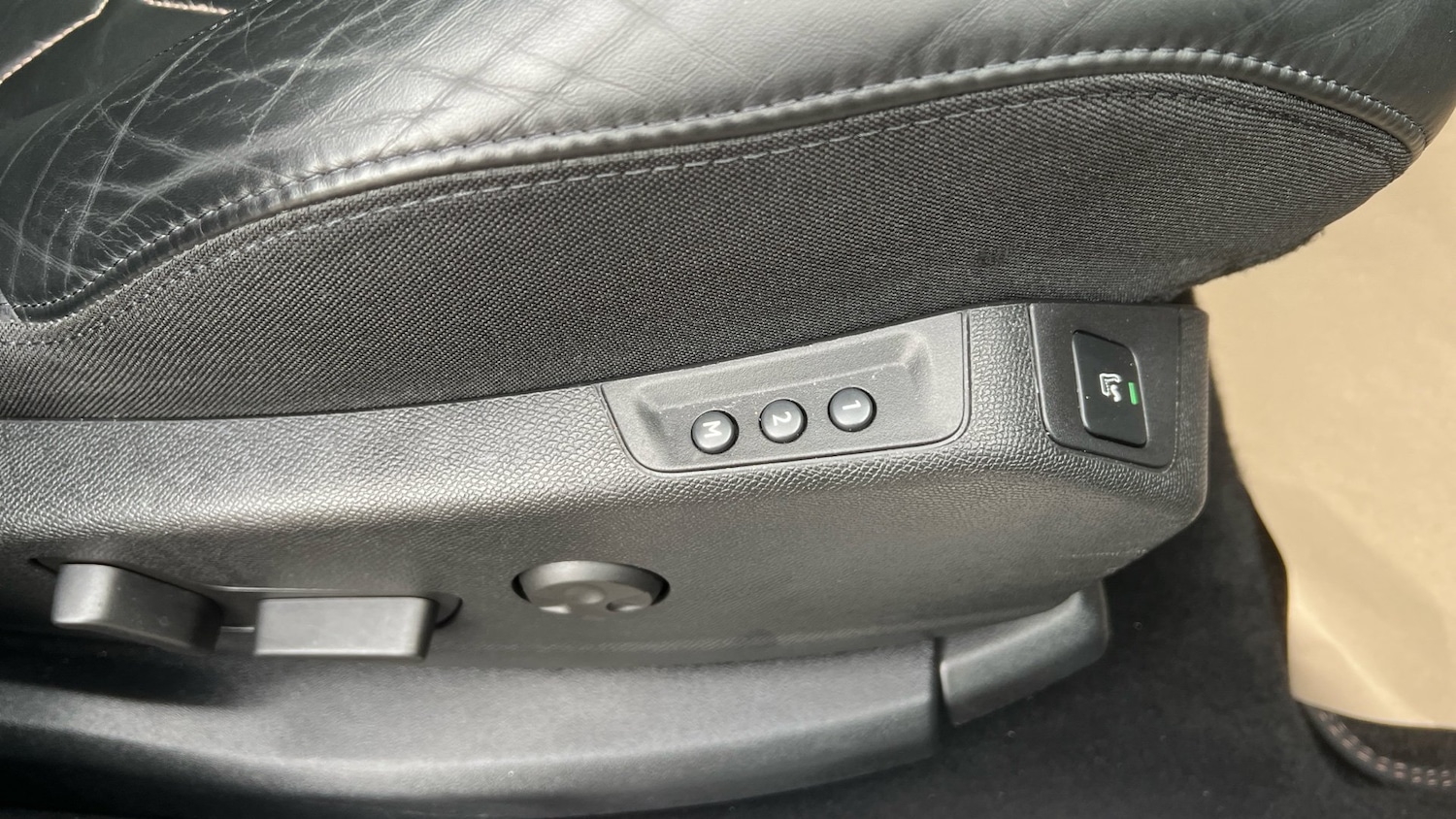 Used Peugeot 3008 2017 for sale - 76470898: Photo 30