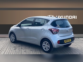 Used Hyundai i10 2019 for sale - 79101705: Photo