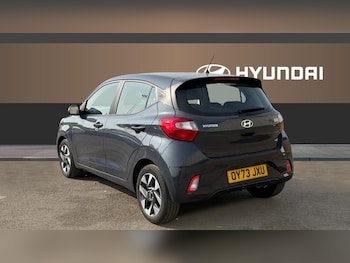 Used Hyundai i10 2023 for sale - 79292858: Photo