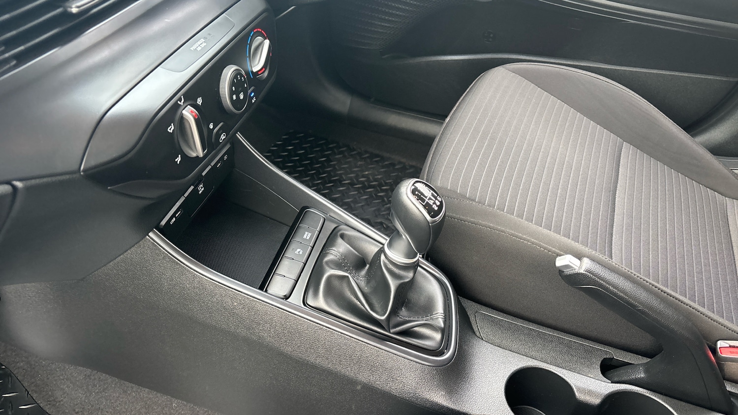 Used Hyundai i20 2022 for sale - 76477758: Photo 13