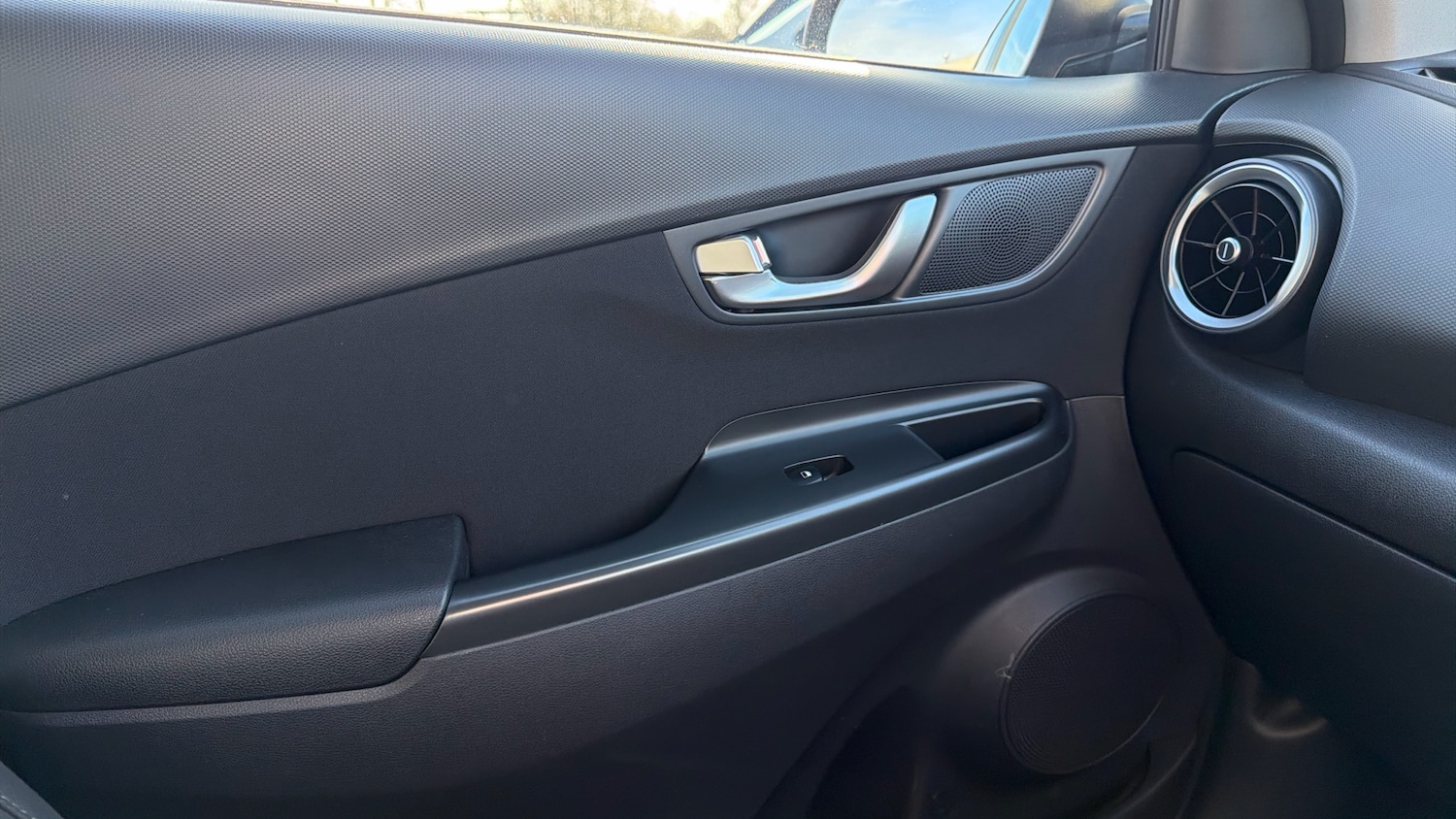 Used Hyundai KONA 2023 for sale - 77945975: Photo 35