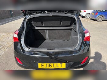 Used Hyundai i30 2016 for sale - 78040196: Photo