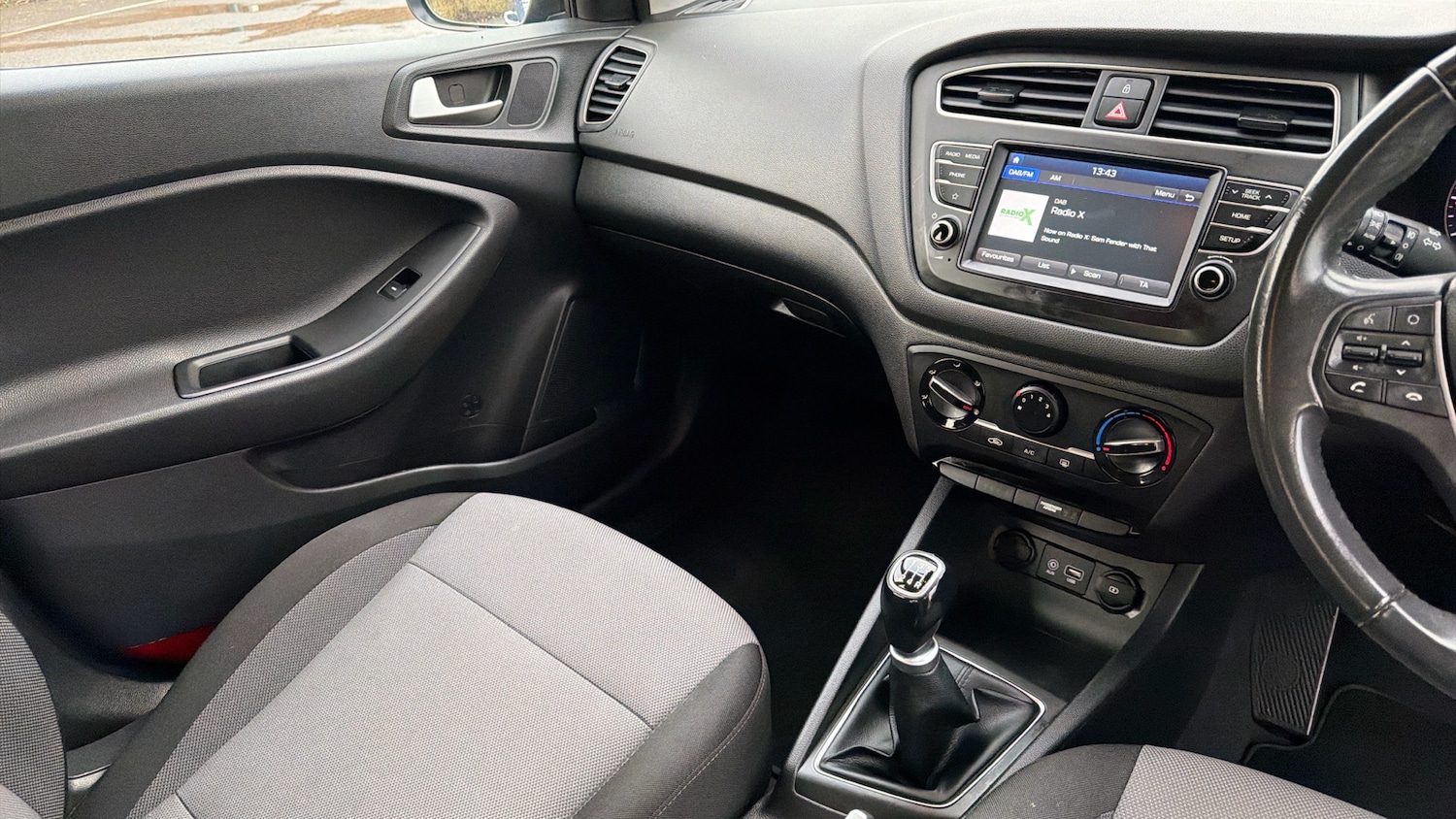 Used Hyundai i20 2019 for sale - 76959766: Photo 14