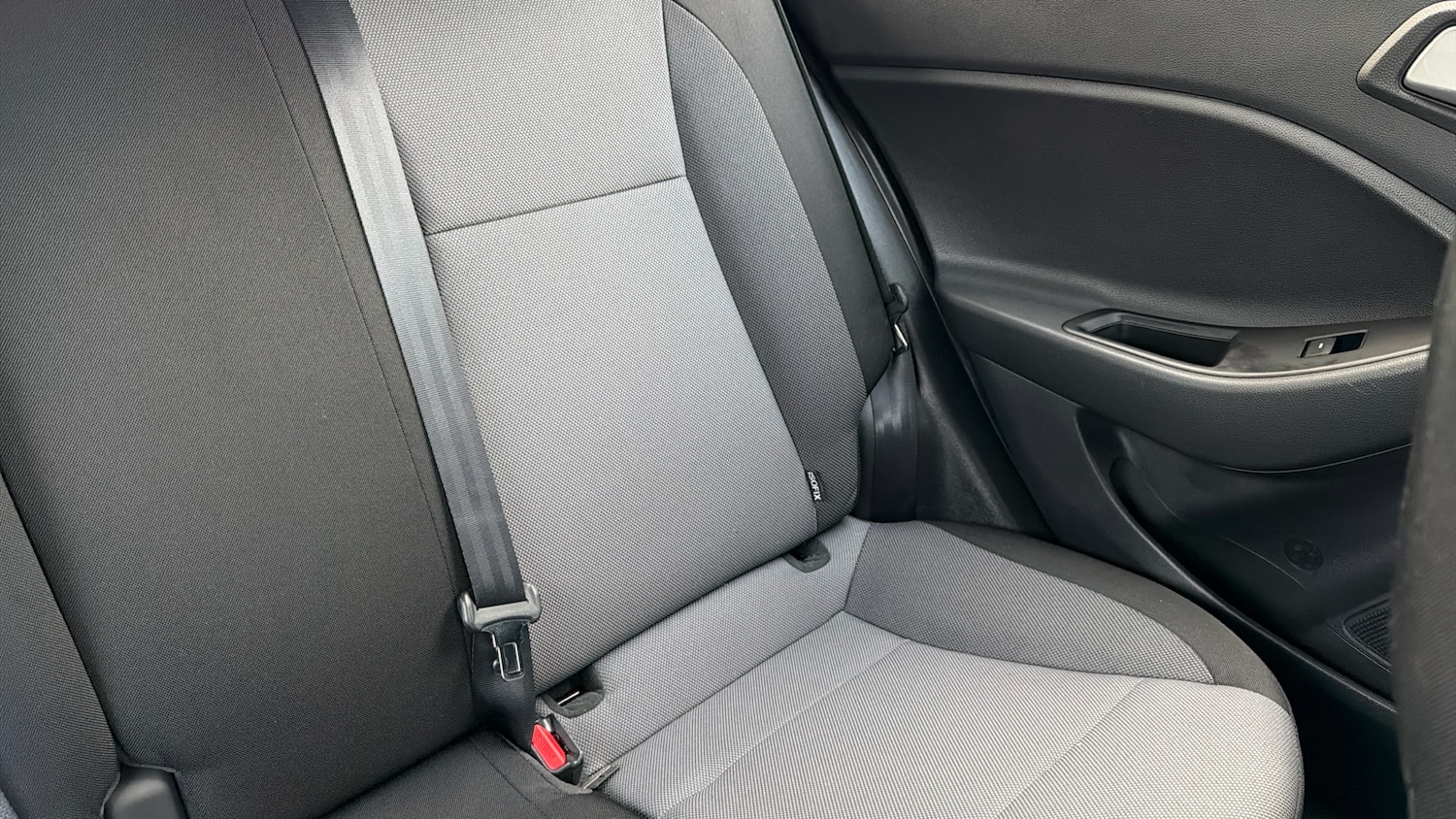 Used Hyundai i20 2019 for sale - 76959766: Photo 37