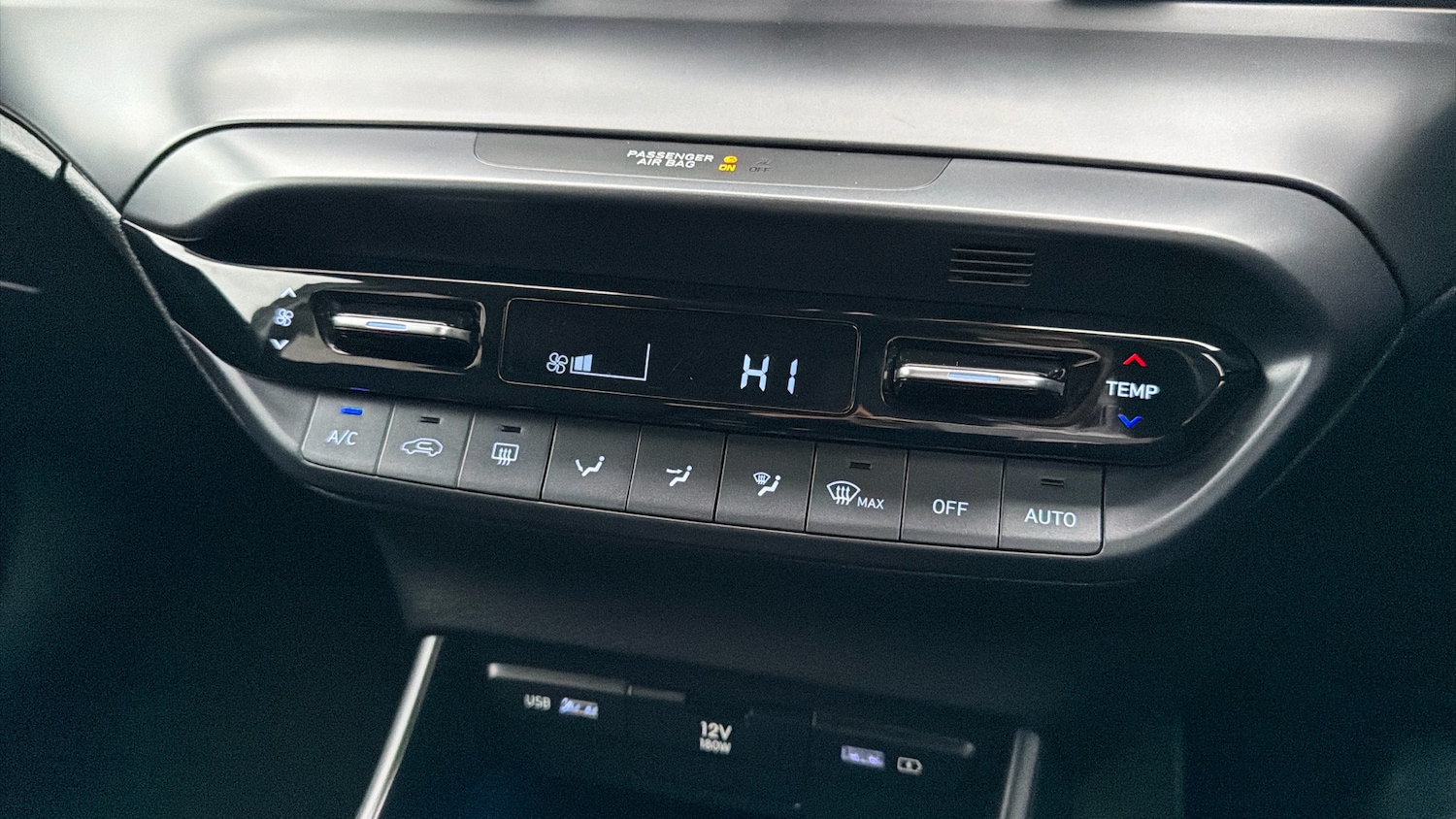 Used Hyundai BAYON 2023 for sale - 76918791: Photo 29