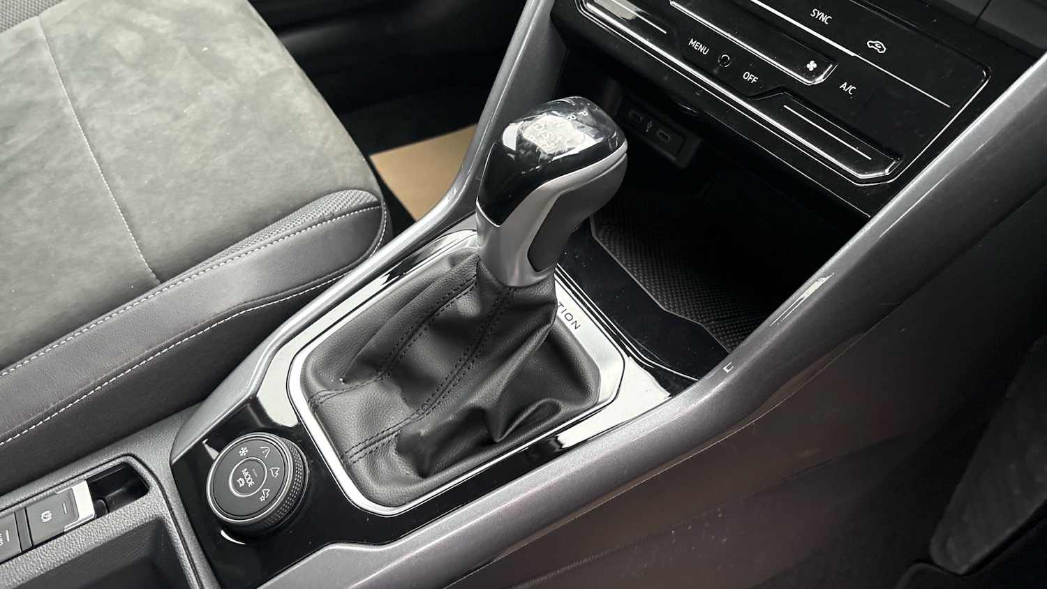 Used Volkswagen T-Roc 2023 for sale - 78084348: Photo 13