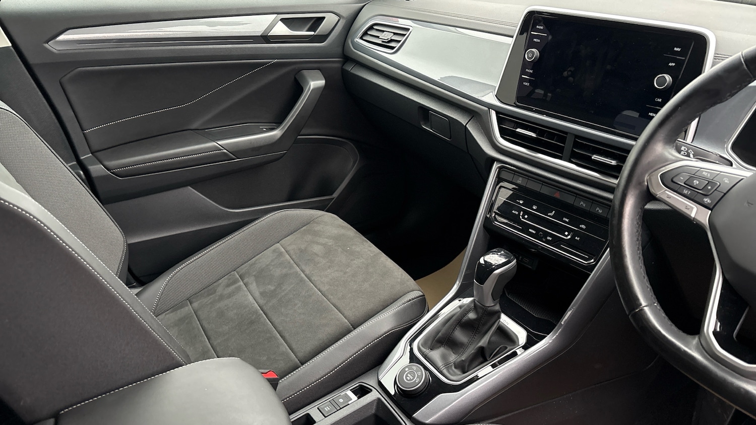 Used Volkswagen T-Roc 2023 for sale - 78084348: Photo 14