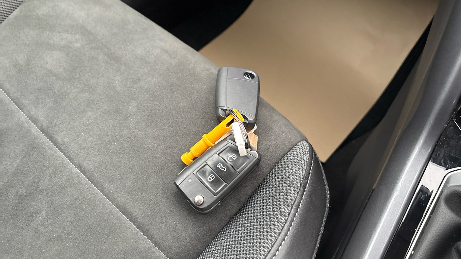 Used Volkswagen T-Roc 2023 for sale - 78084348: Photo 20