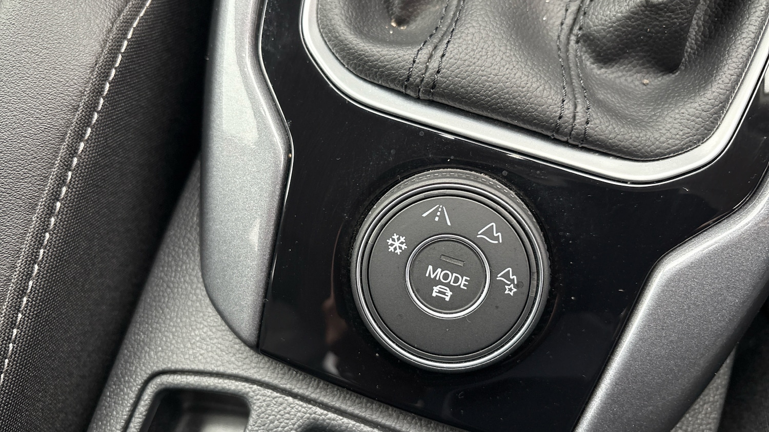 Used Volkswagen T-Roc 2023 for sale - 78084348: Photo 38