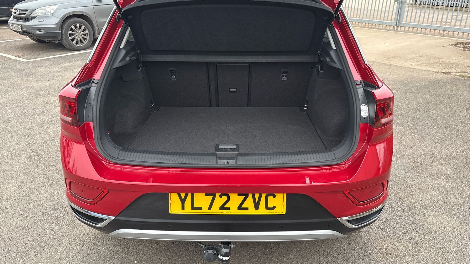 Used Volkswagen T-Roc 2023 for sale - 78084348: Photo 4