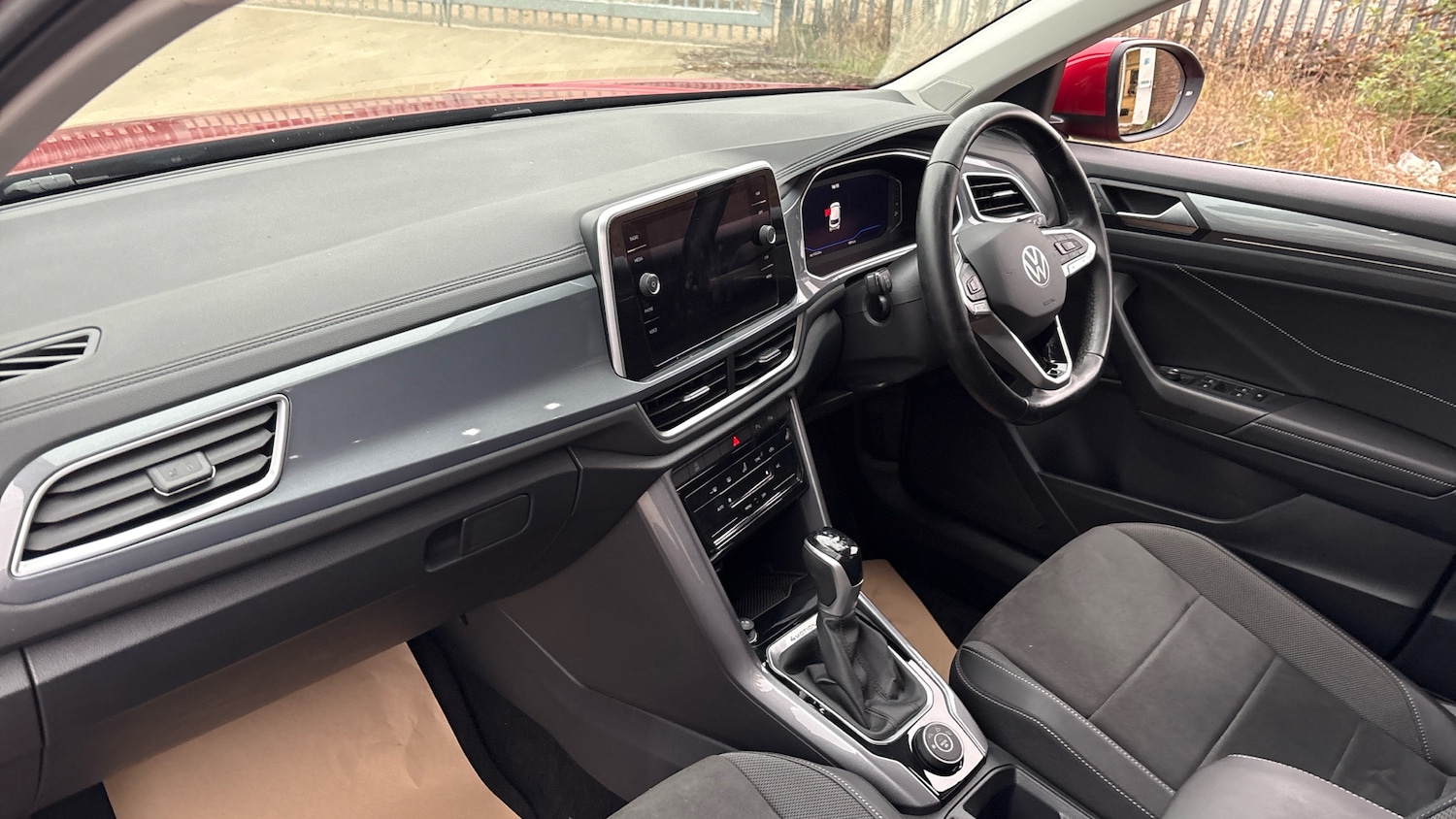 Used Volkswagen T-Roc 2023 for sale - 78084348: Photo 9