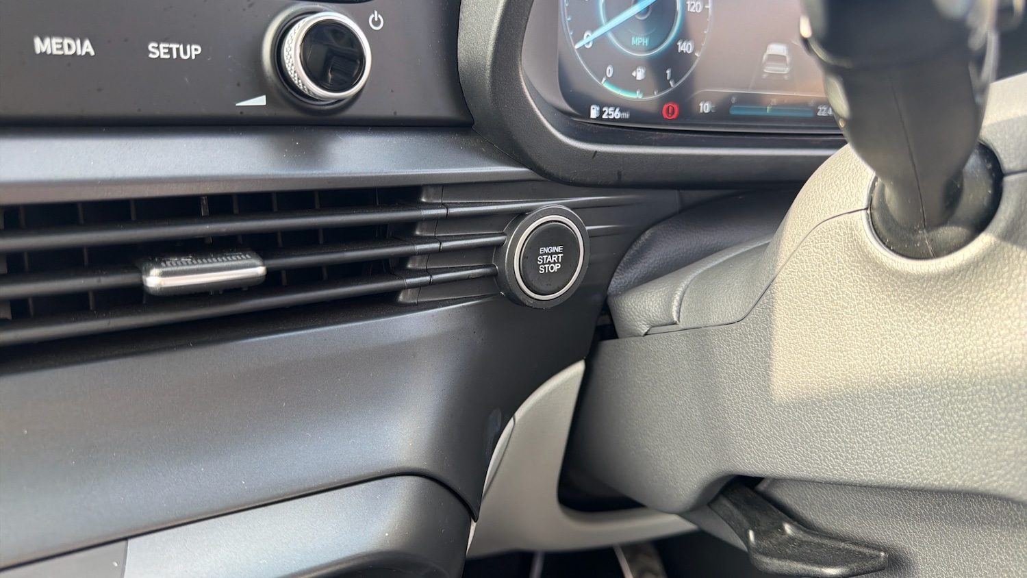 Used Hyundai BAYON 2024 for sale - 77668395: Photo 28