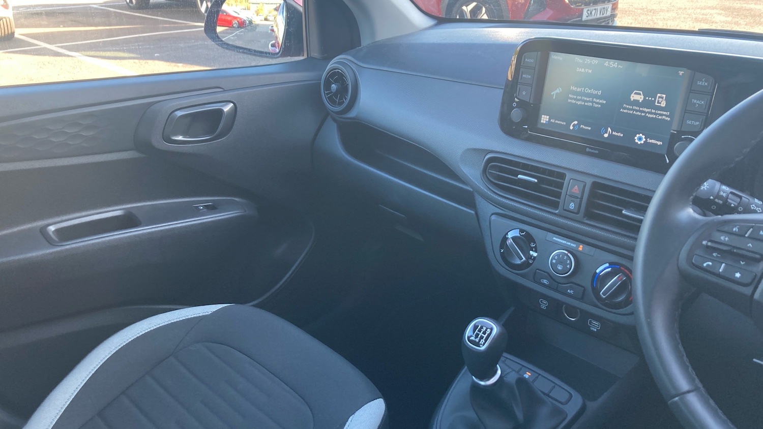 Used Hyundai i10 2023 for sale - 76127926: Photo 14