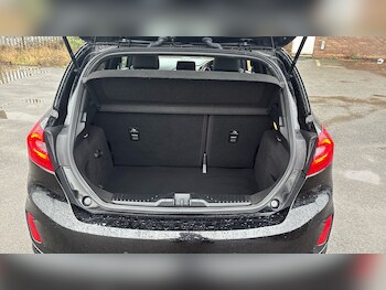 Used Ford Fiesta 2018 for sale - 77516300: Photo