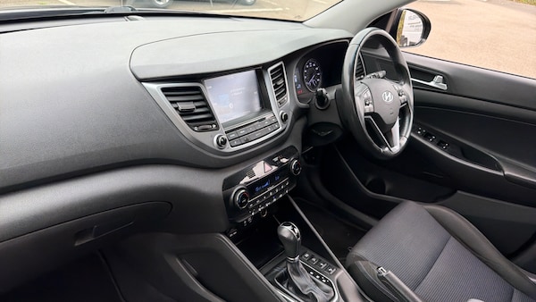 Used Hyundai TUCSON 2017 for sale - 76253117: Photo 9