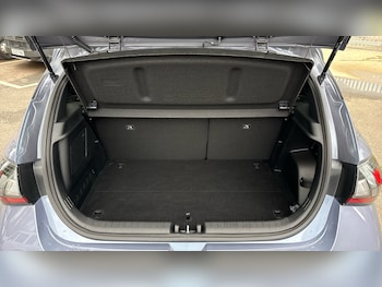 Used Hyundai i20 2024 for sale - 75712892: Photo