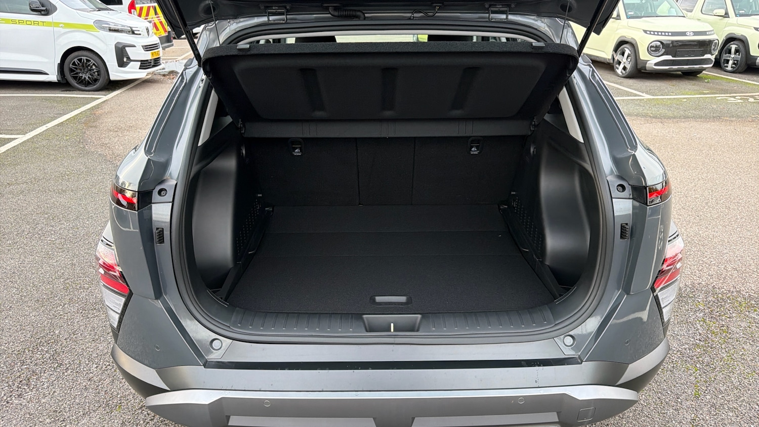 Used Hyundai KONA 2025 for sale - 76497172: Photo 4