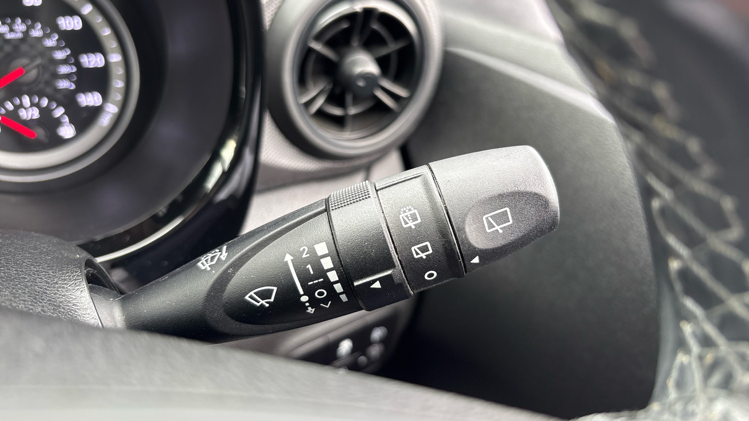 Used Hyundai i10 2022 for sale - 76490424: Photo 23