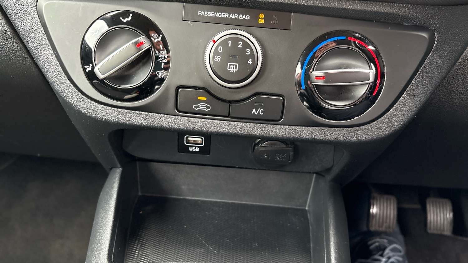 Used Hyundai i10 2022 for sale - 76490424: Photo 27