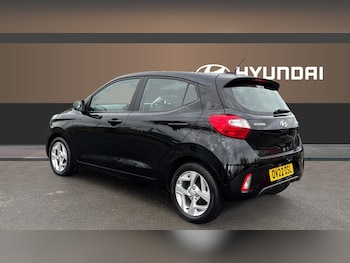 Used Hyundai i10 2022 for sale - 76490424: Photo