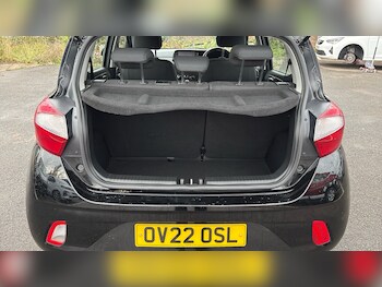 Used Hyundai i10 2022 for sale - 76490424: Photo