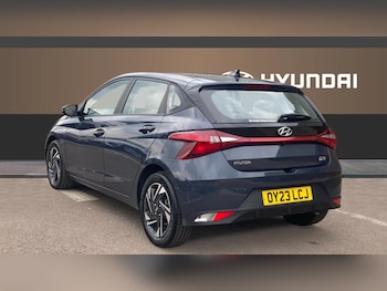 Used Hyundai i20 2023 for sale - 76129309: Photo 2
