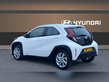 Used Toyota Aygo X 2023 for sale - 76284455: Photo 2