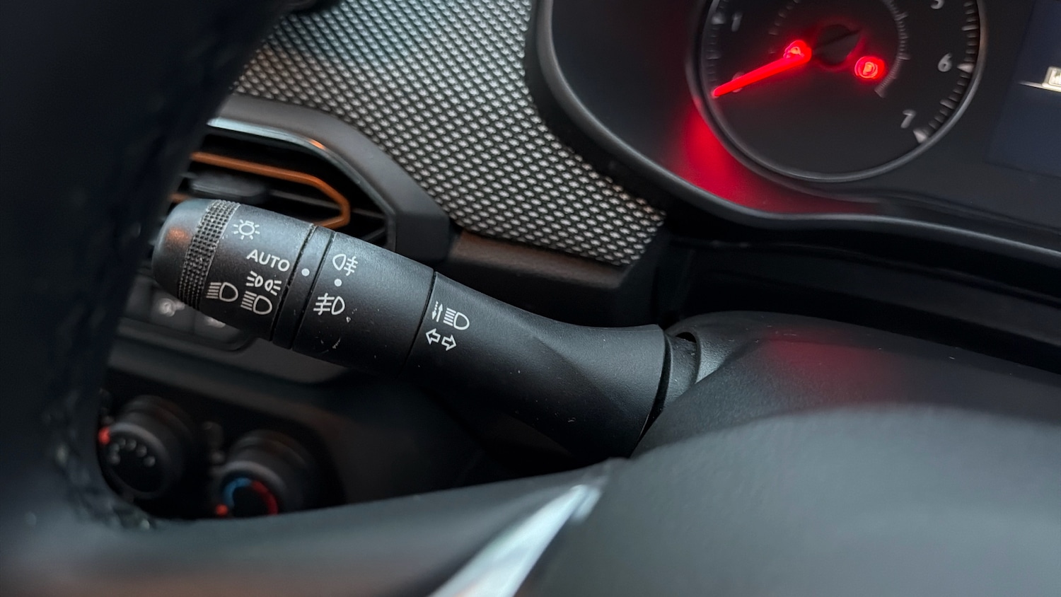 Used Dacia Sandero Stepway 2022 for sale - 76355428: Photo 24