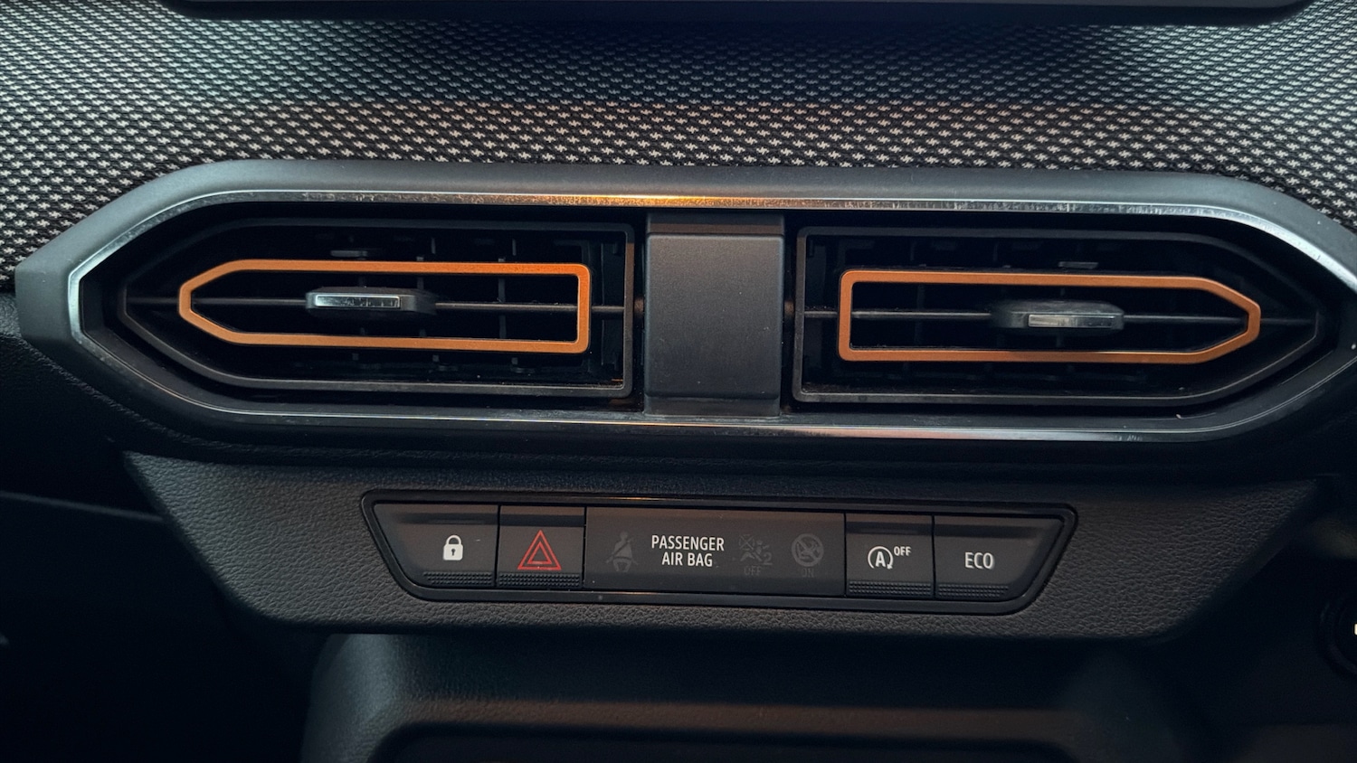 Used Dacia Sandero Stepway 2022 for sale - 76355428: Photo 28