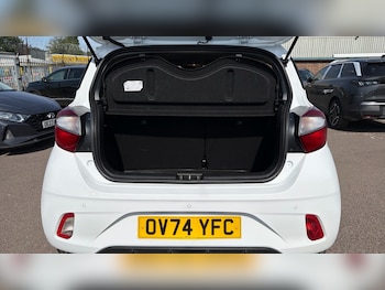 Used Hyundai i10 2024 for sale - 79067943: Photo
