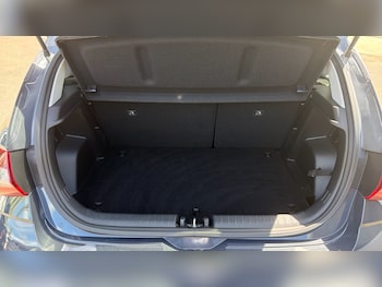 Used Hyundai i20 2023 for sale - 78882517: Photo