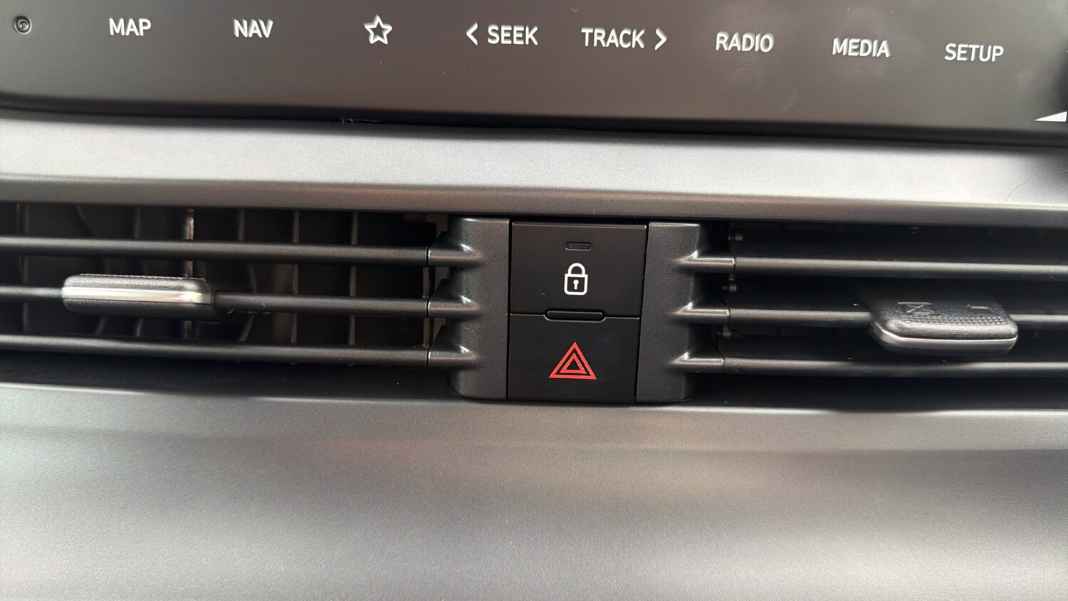 Used Hyundai i20 2022 for sale - 77906233: Photo 30