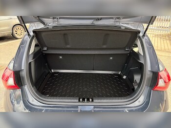 Used Hyundai i20 2022 for sale - 77906233: Photo