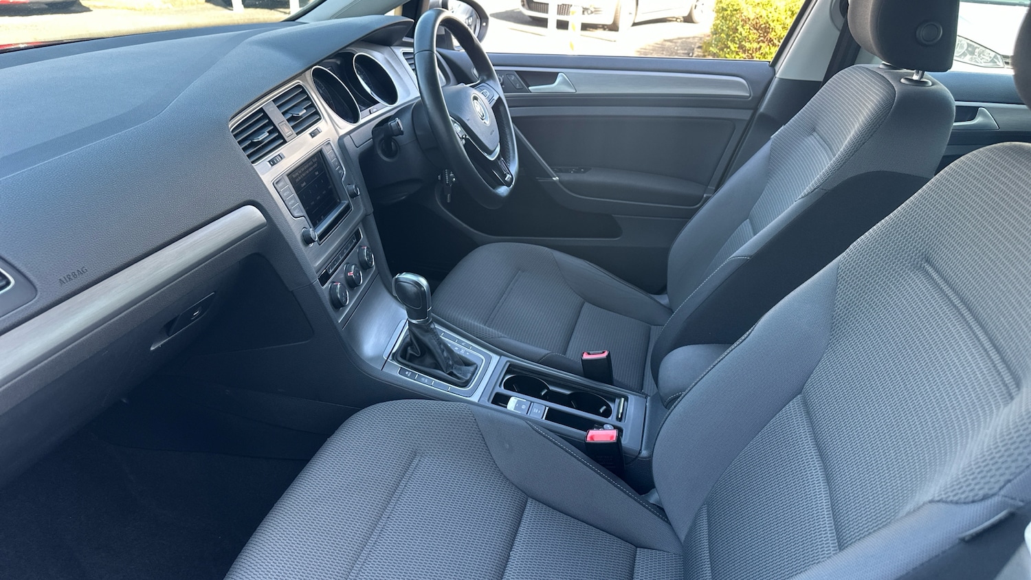 Used Volkswagen Golf 2016 for sale - 78197318: Photo 2