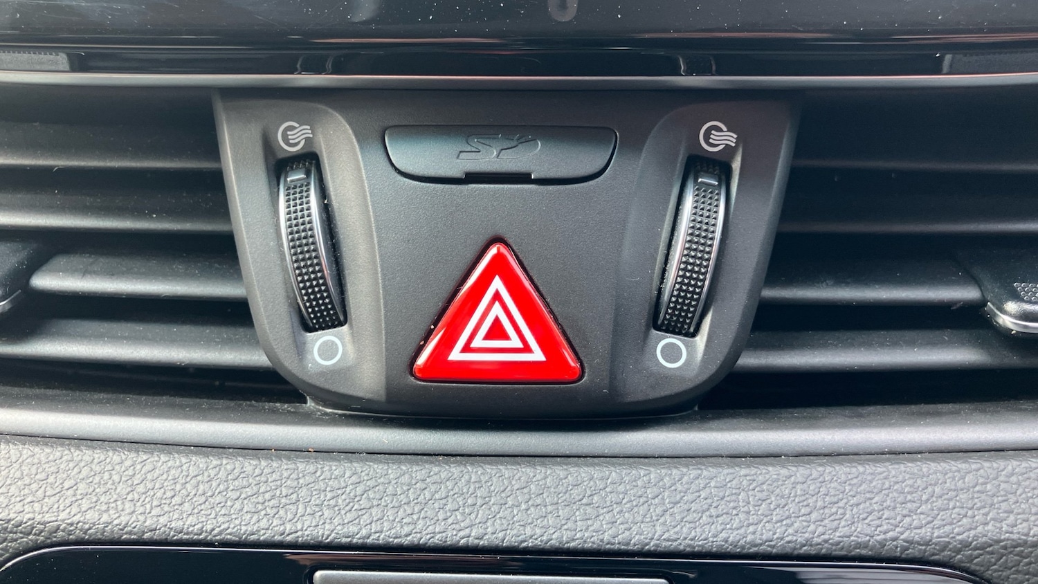 Used Hyundai i30 2018 for sale - 76320009: Photo 34