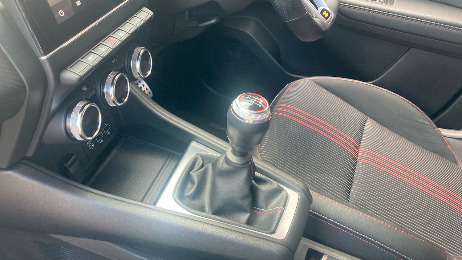 Used Renault Captur 2023 for sale - 78025947: Photo 13