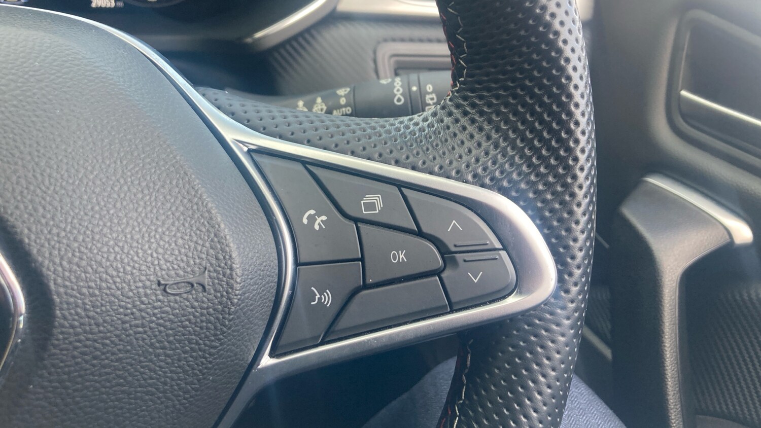 Used Renault Captur 2023 for sale - 78025947: Photo 22