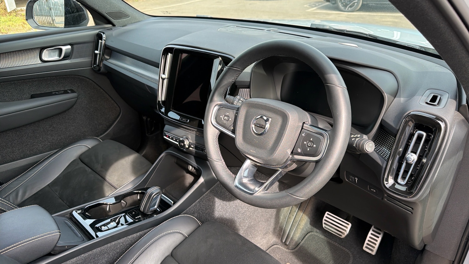 Used Volvo XC40 2021 for sale - 78084353: Photo 11