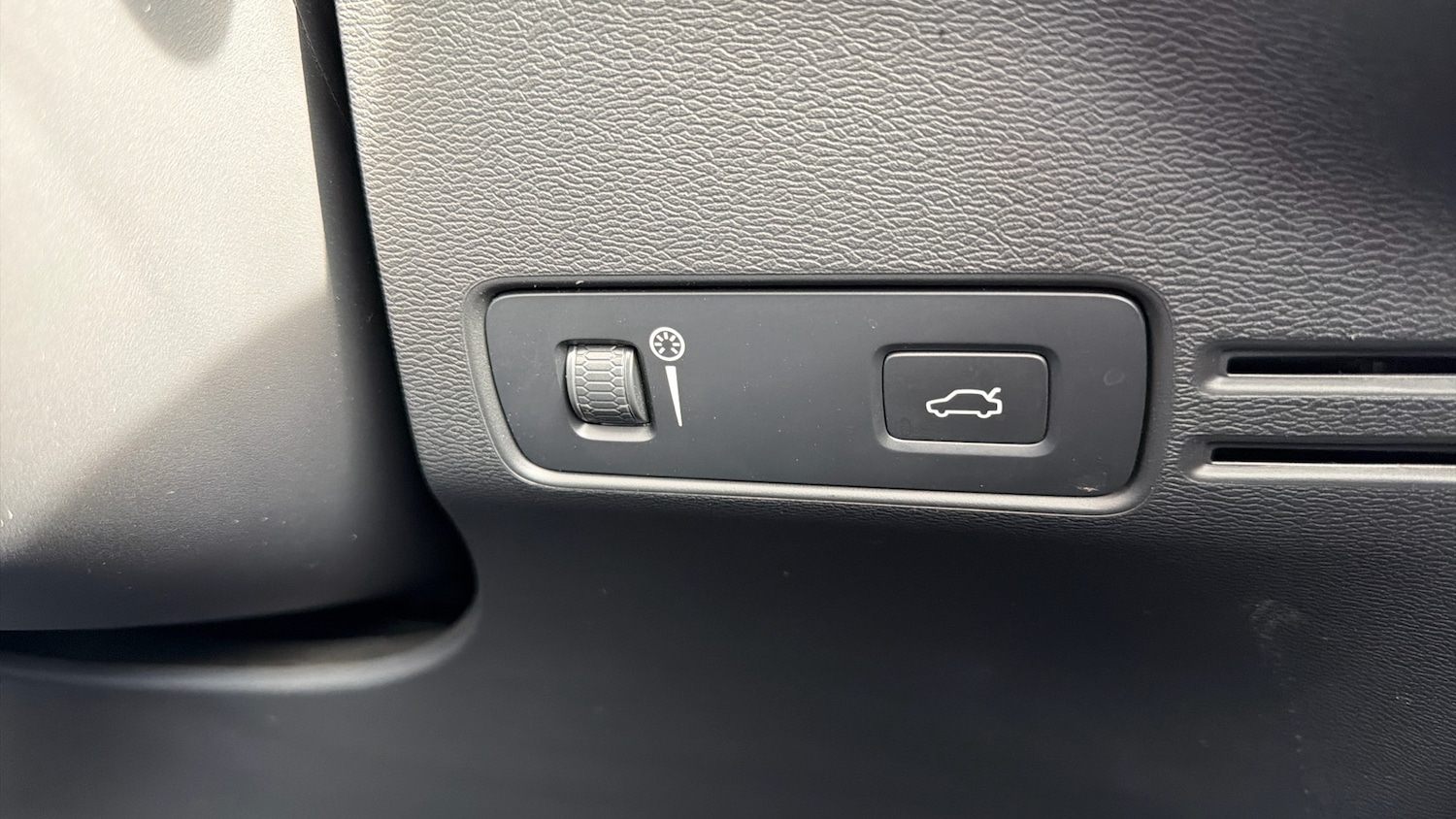 Used Volvo XC40 2021 for sale - 78084353: Photo 22