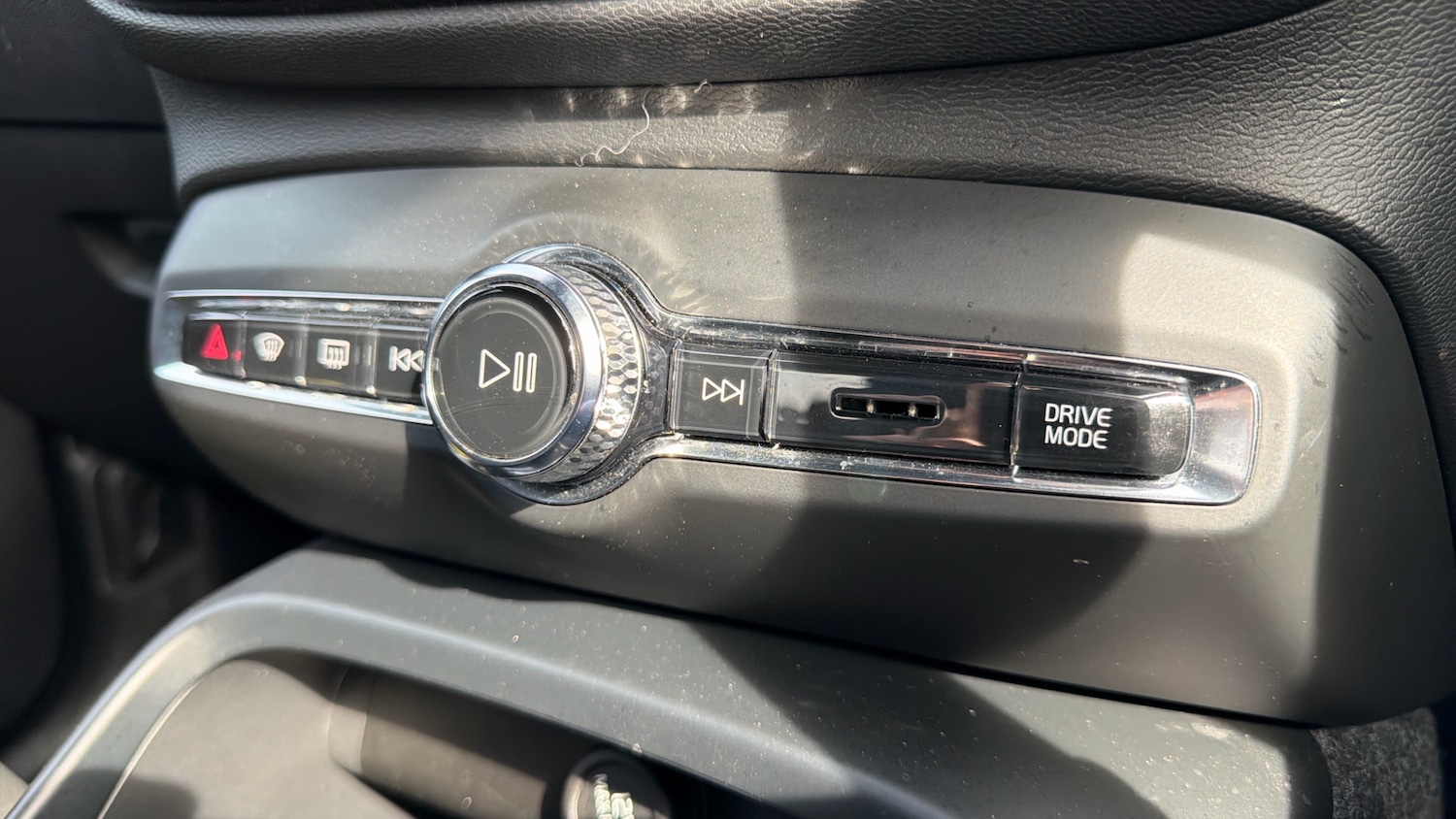 Used Volvo XC40 2021 for sale - 78084353: Photo 27