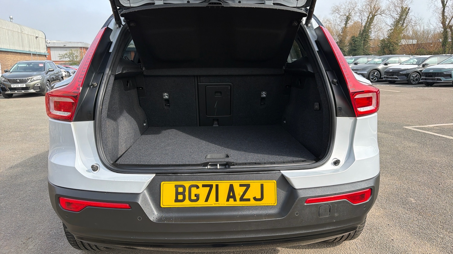 Used Volvo XC40 2021 for sale - 78084353: Photo 4