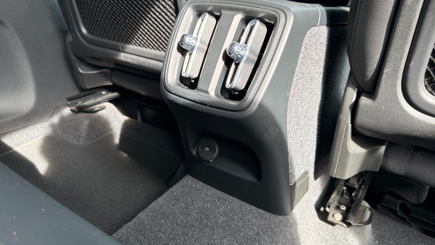 Used Volvo XC40 2021 for sale - 78084353: Photo 43